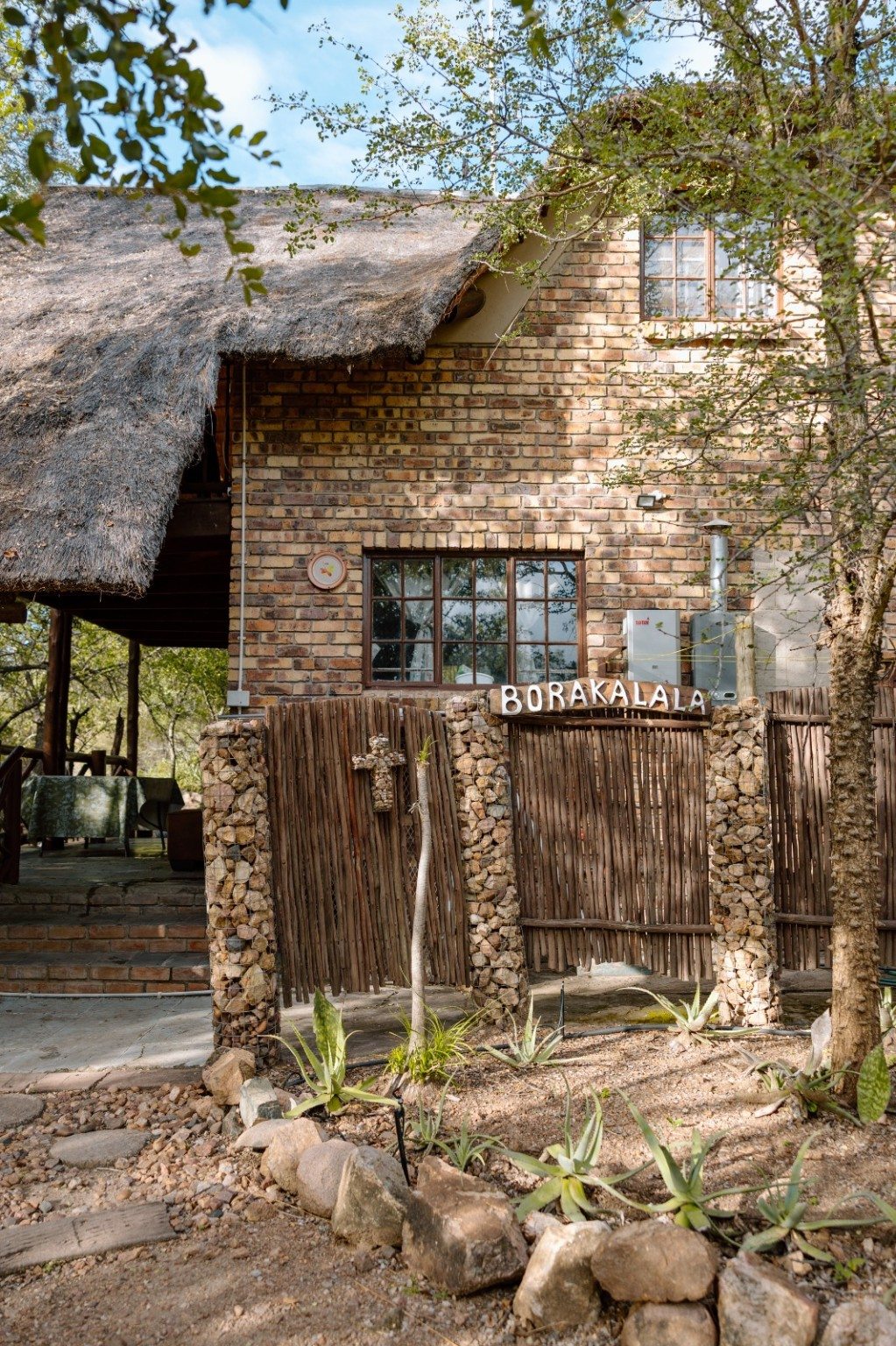 Borakalala exterior